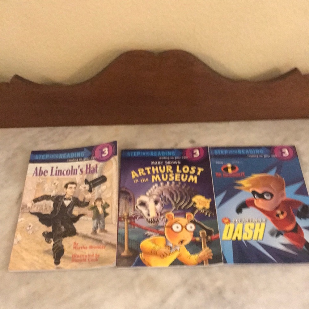 Random House-Set of Three-Step(3) Into Reading